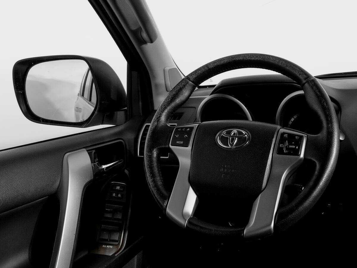 Toyota Land Cruiser Prado, 2017 Фото №15