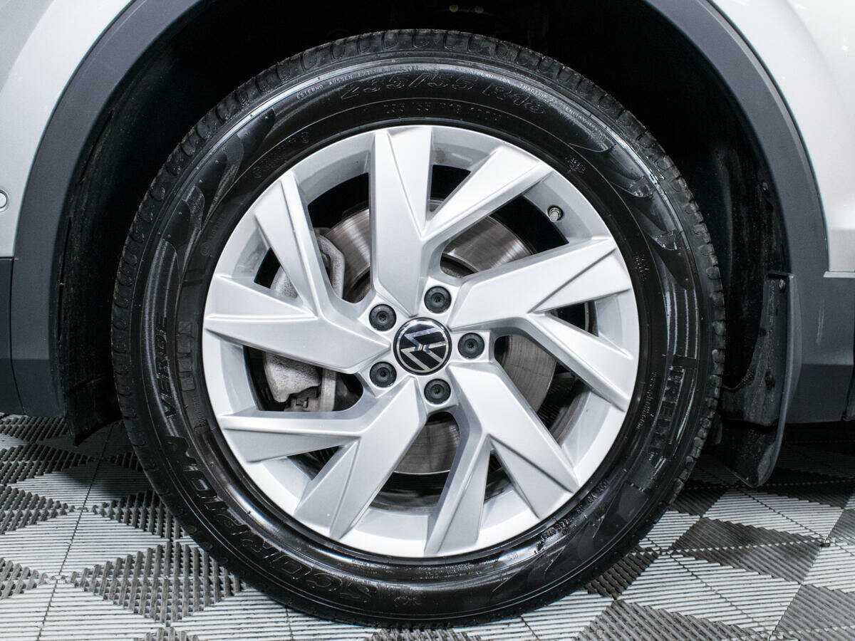 Volkswagen Tiguan, 2021 Фото №15