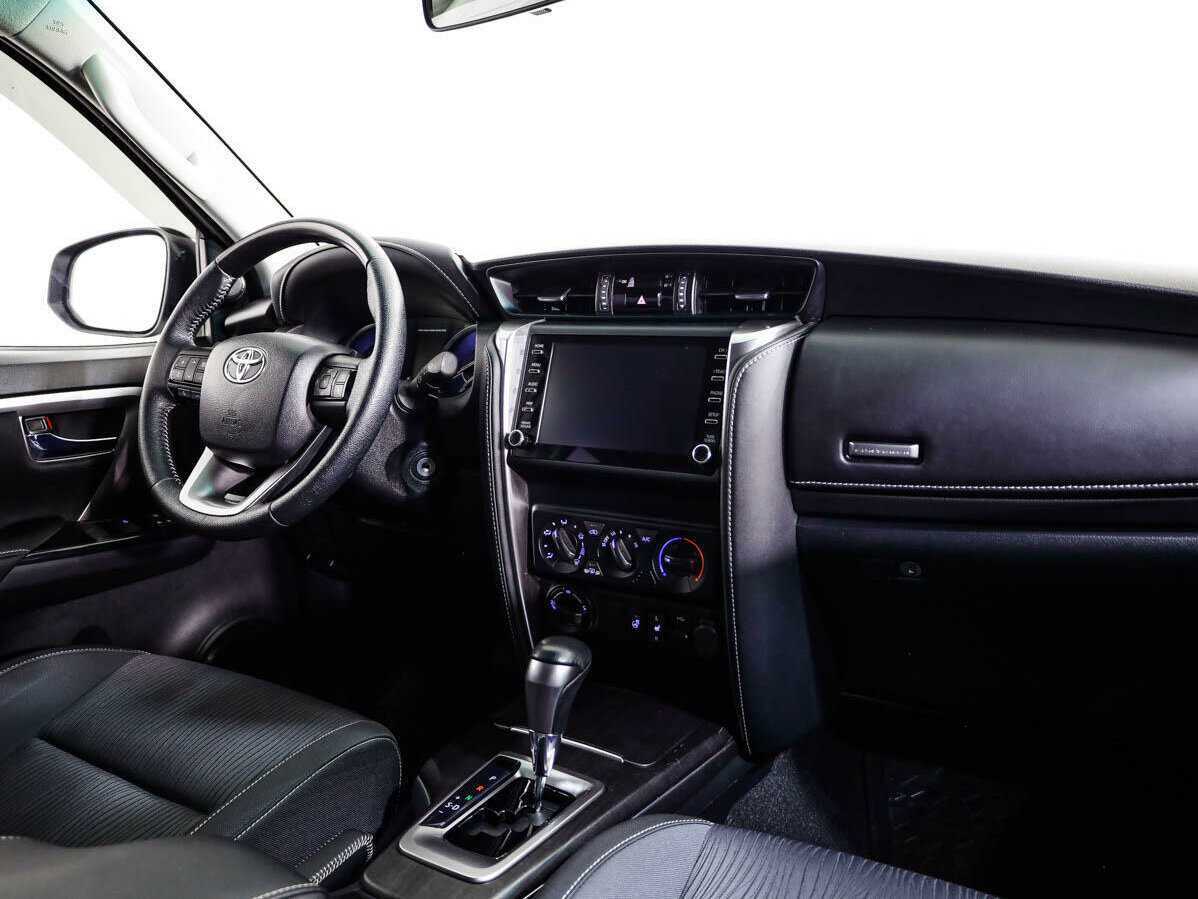 Toyota Fortuner, 2021 - 31 000 км. | Фото №8