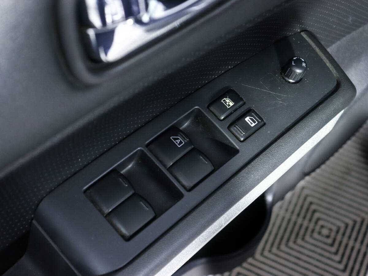 Nissan X-Trail, 2011 Фото №17