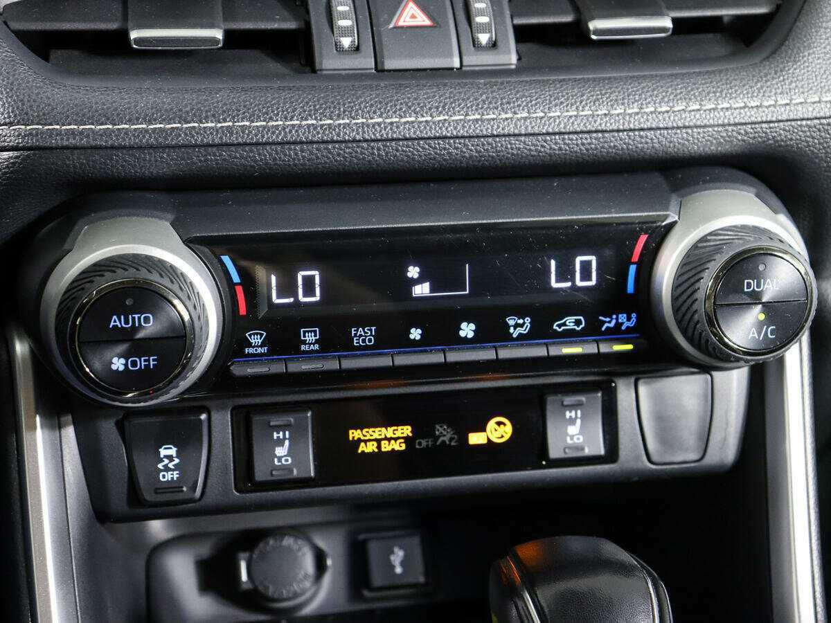 Toyota RAV4, 2021 Фото №26