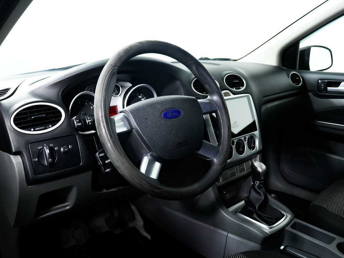Ford Focus, 2011 Фото №11