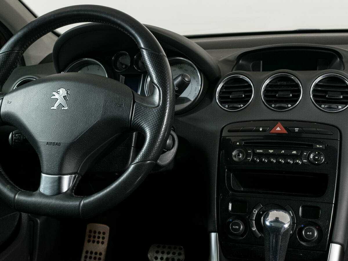 Peugeot 308, 2011 Фото №12