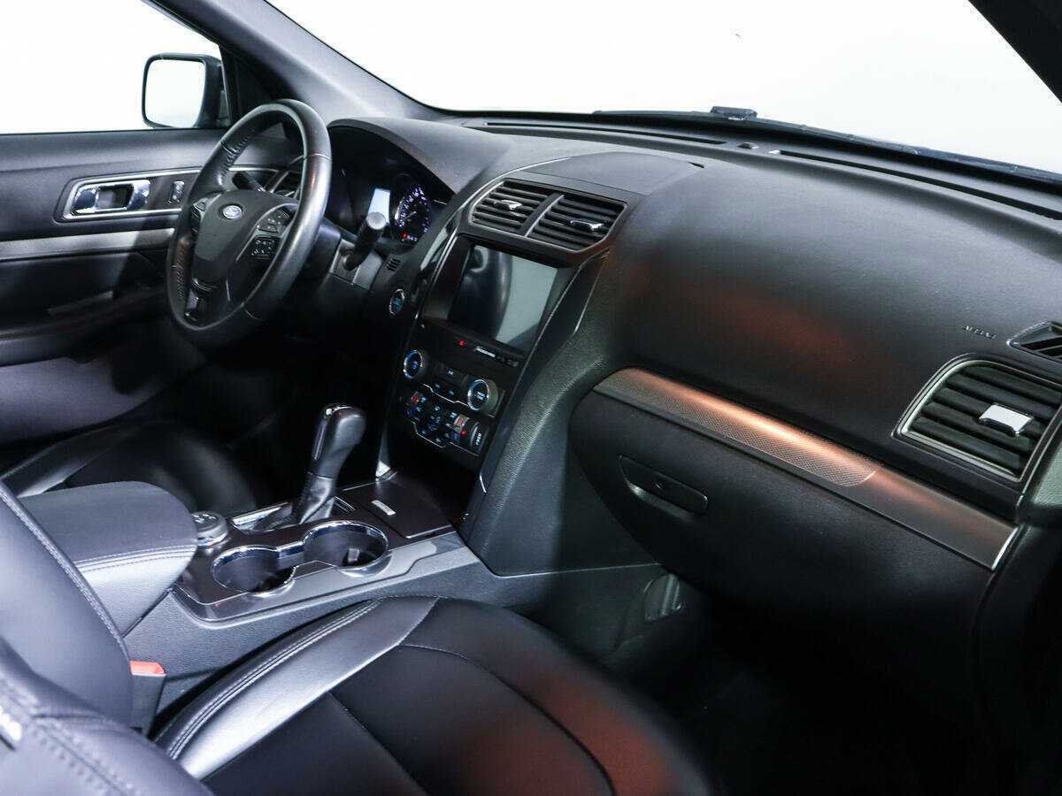 Ford Explorer, 2019 Фото №9