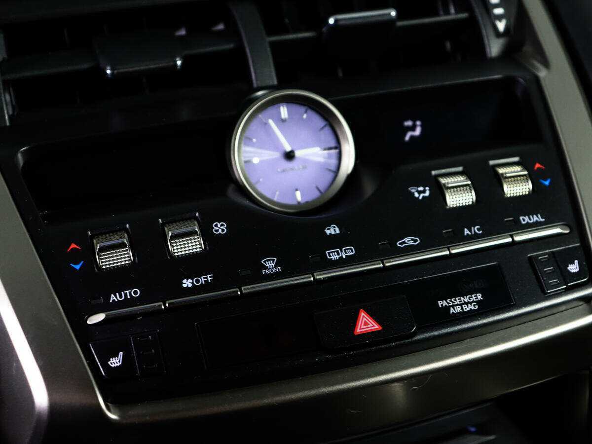 Lexus NX 300, 2018 Фото №23