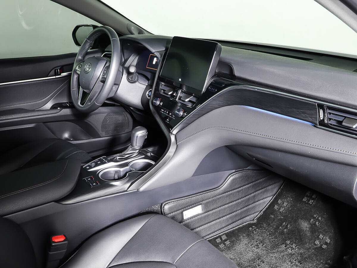 Toyota Camry, 2023 Фото №10