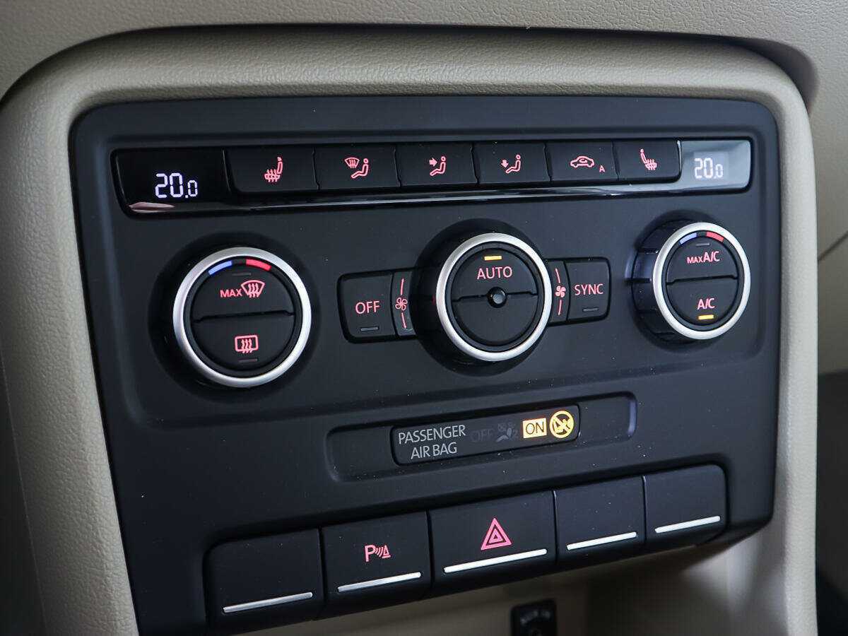 Volkswagen Beetle, 2014 Фото №17