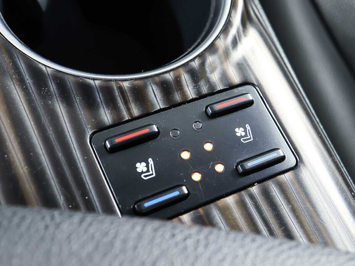 Toyota Camry, 2018 Фото №20