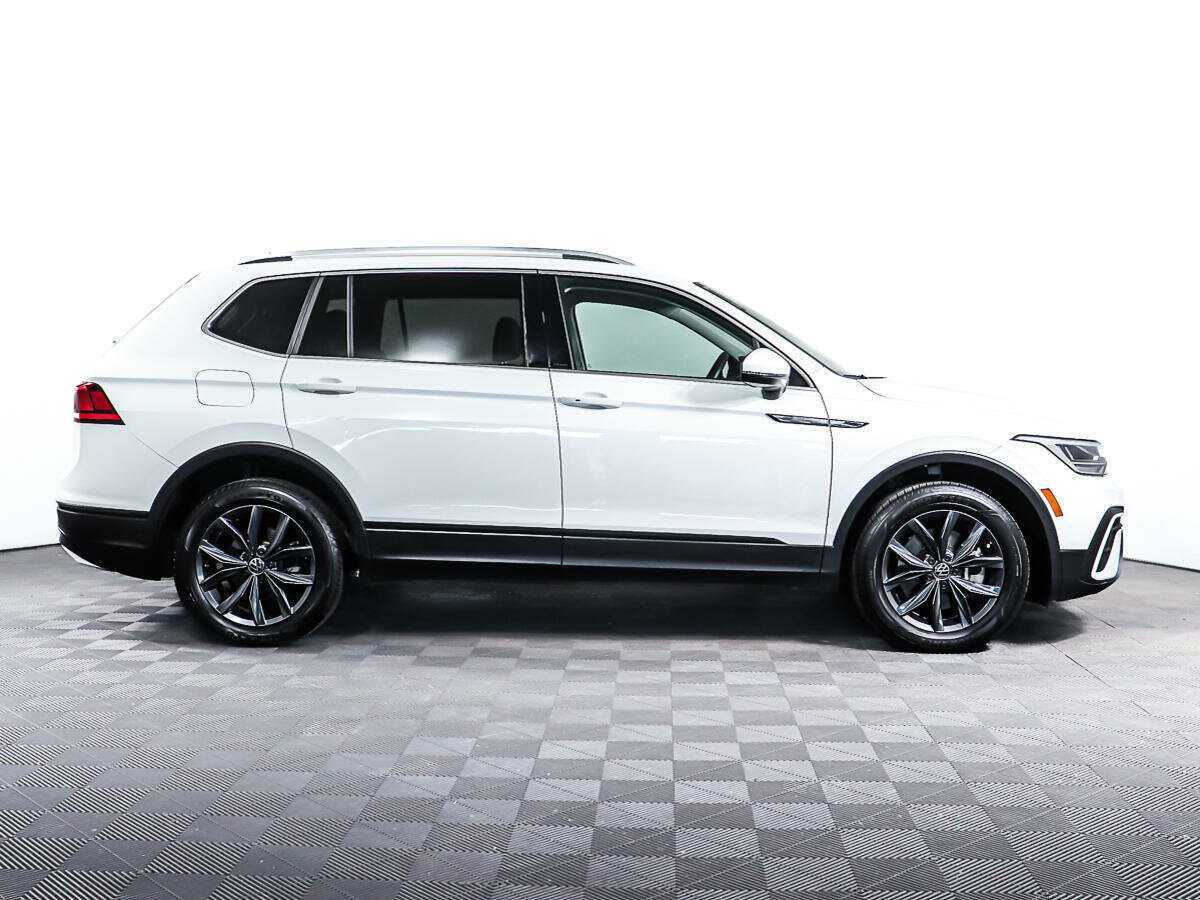 Volkswagen Tiguan, 2022 - 13 870 км. | Фото №4