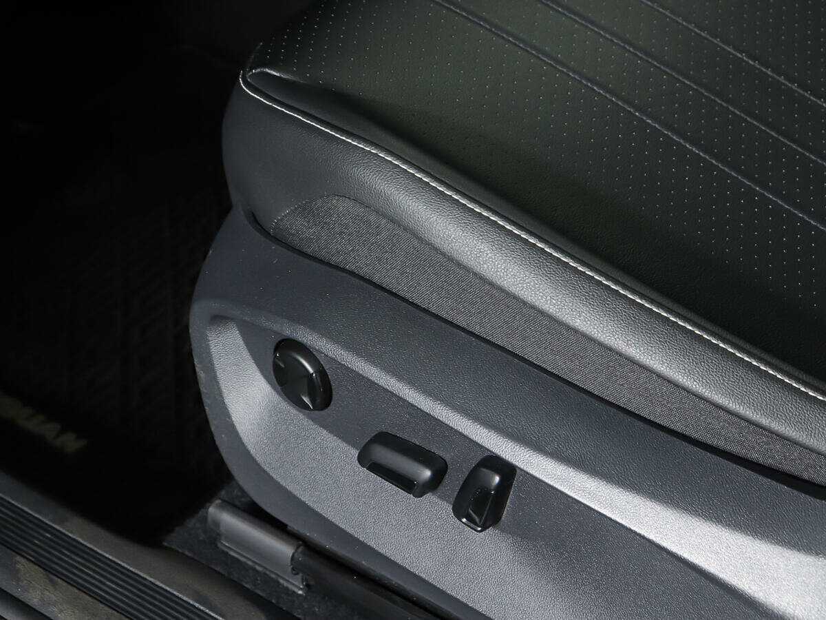 Volkswagen Tiguan, 2022 Фото №18