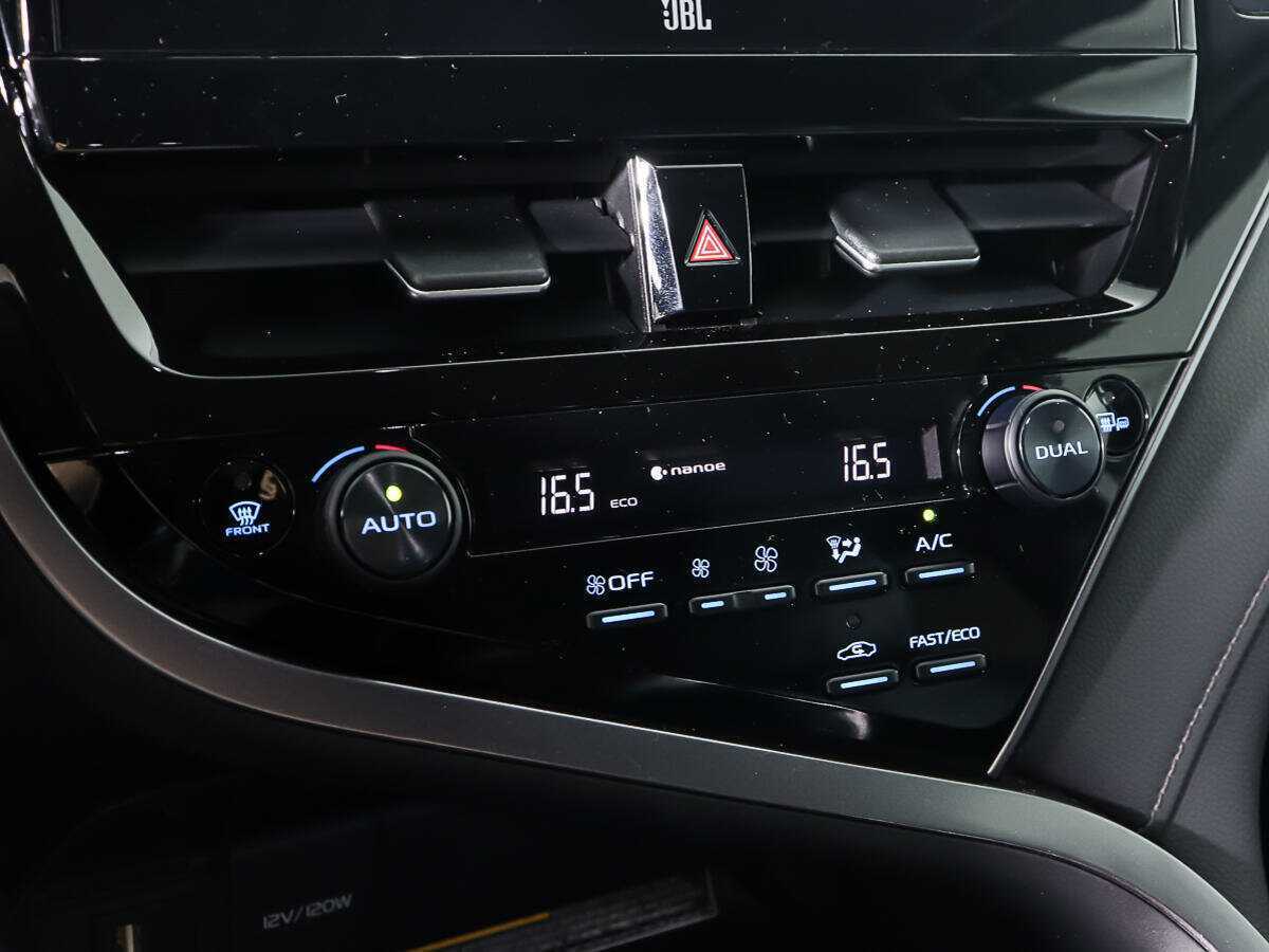 Toyota Camry, 2021 Фото №18