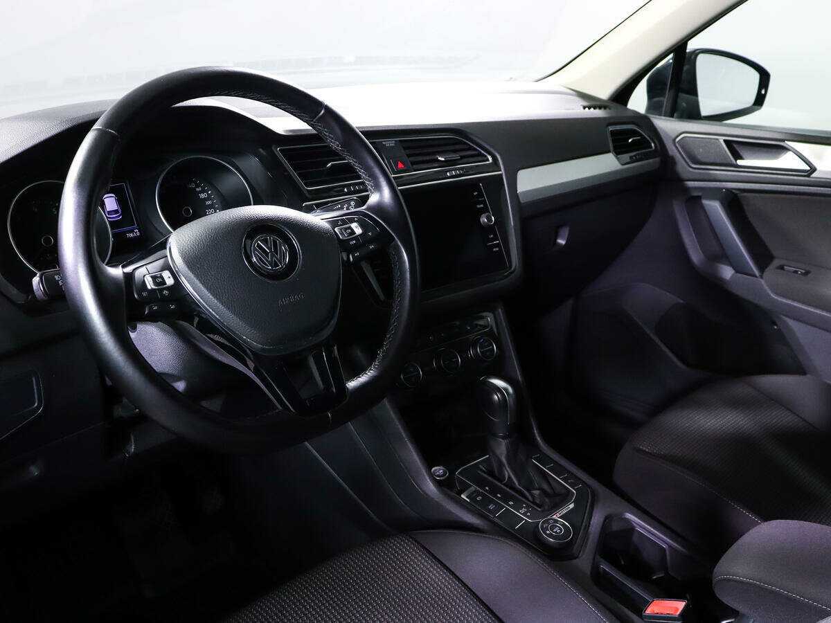 Volkswagen Tiguan, 2020 Фото №12