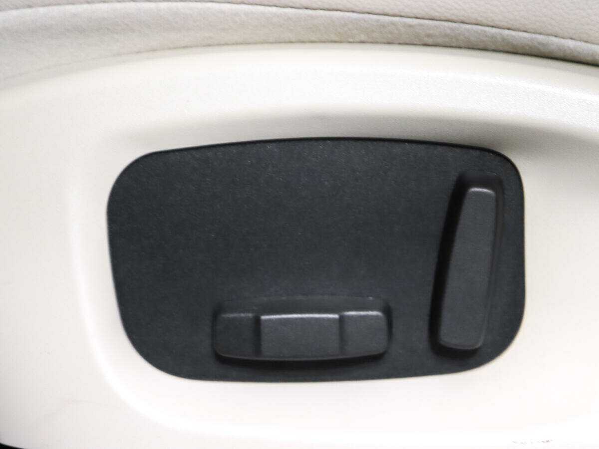 Jaguar F-Pace, 2016 Фото №20