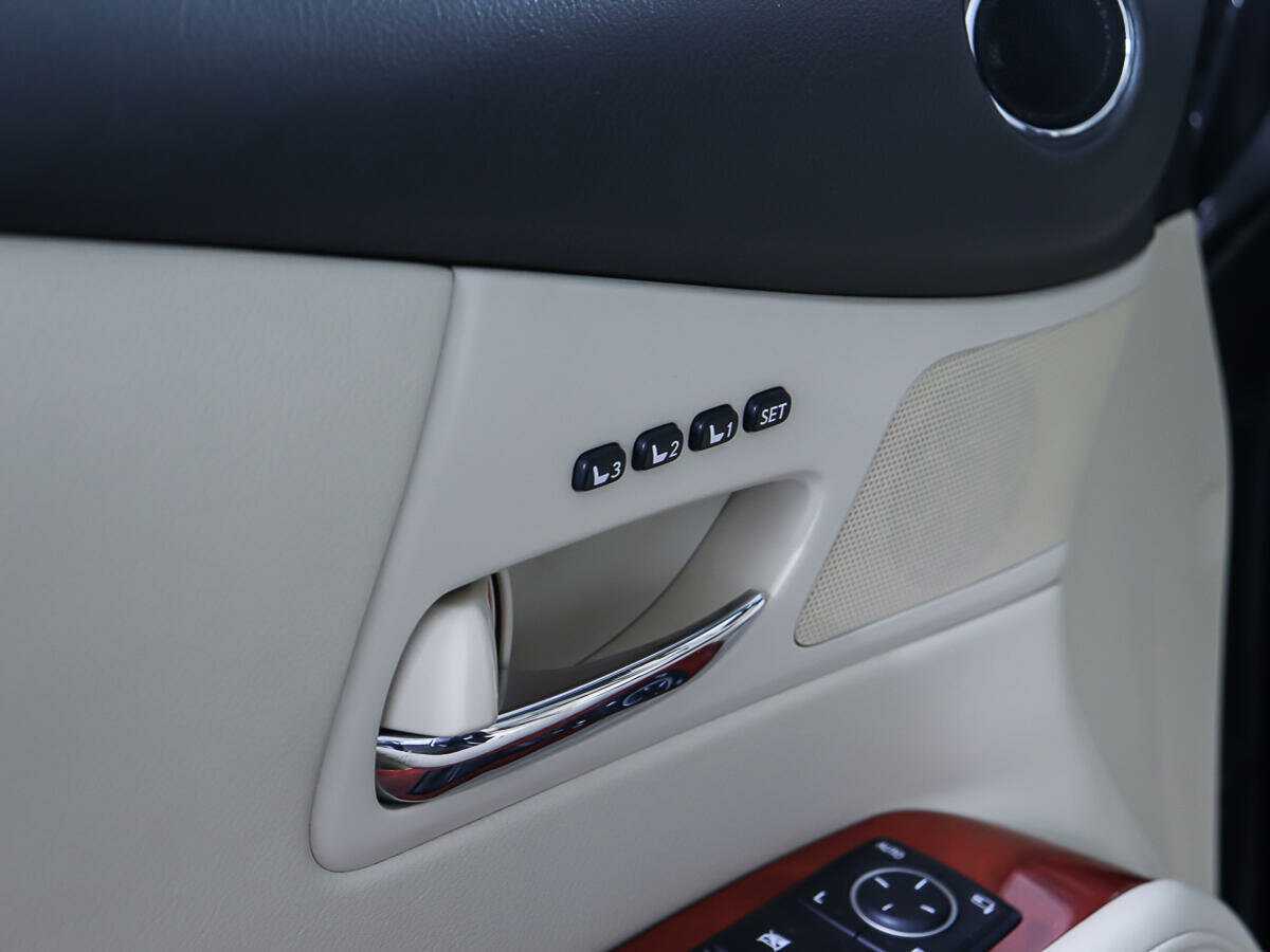 Lexus RX 350, 2010 Фото №21