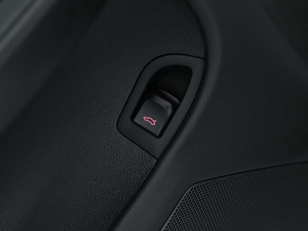 Audi A4, 2011 Фото №18