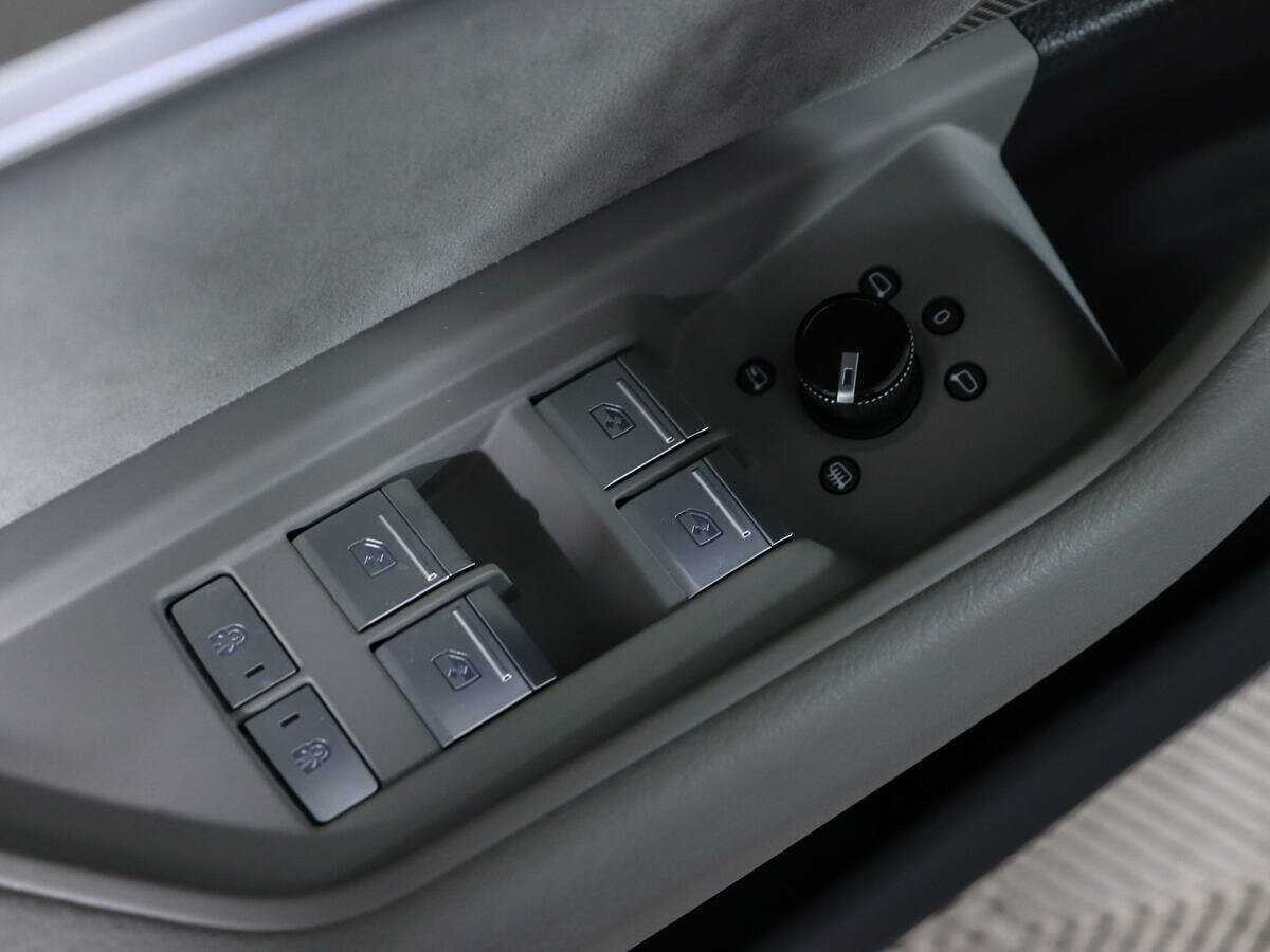 Audi e-tron Sportback 55, 2020 Фото №17