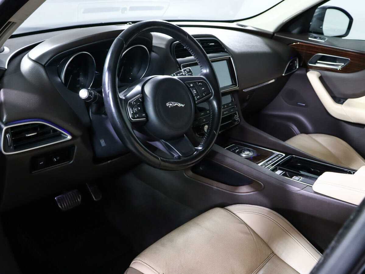 Jaguar F-Pace, 2016 Фото №14