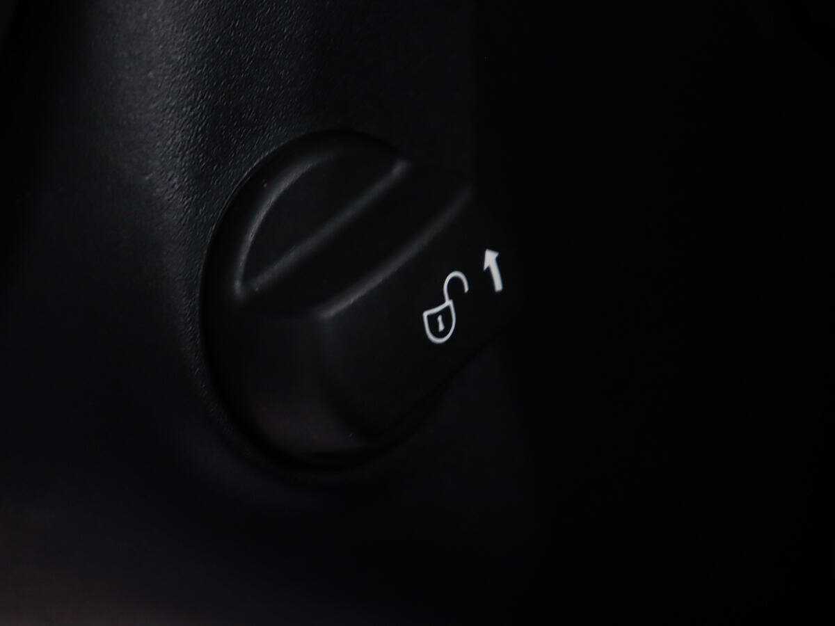 Jaguar F-Pace, 2016 Фото №26