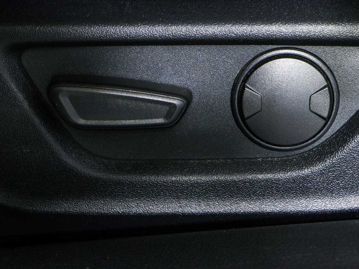 Ford Mustang, 2020 Фото №16