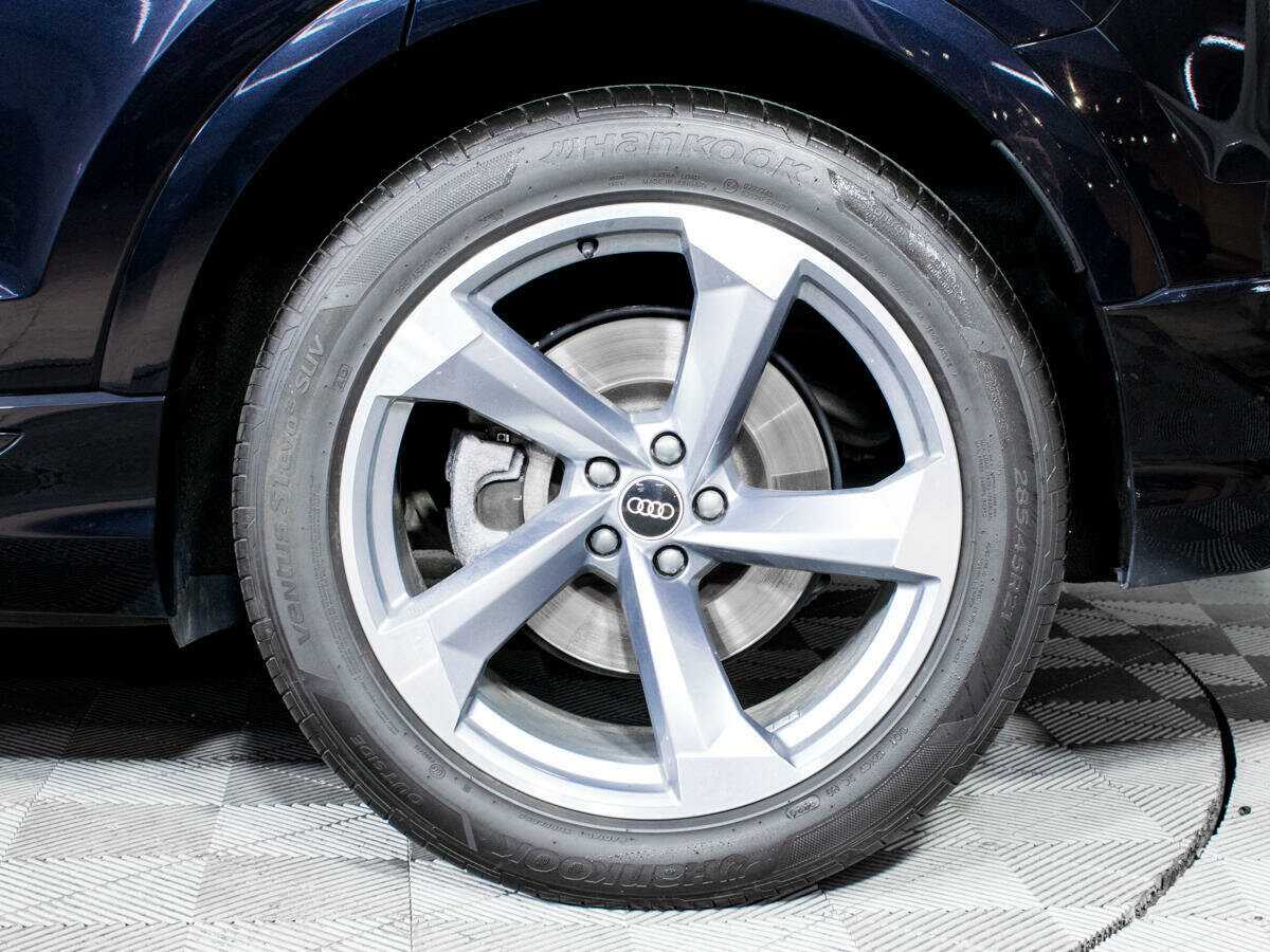 Audi Q8 55 TFSI, 2019 Фото №19