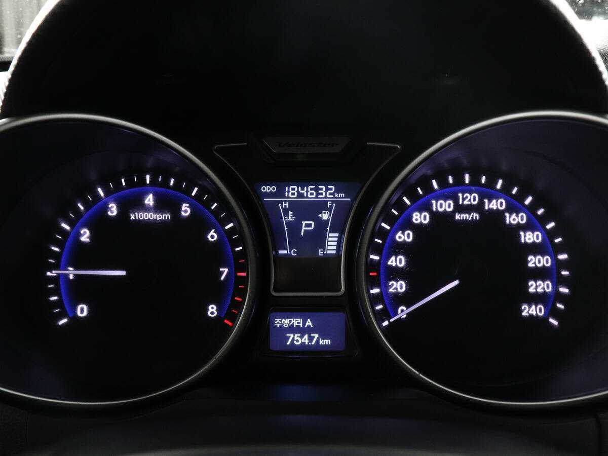 Hyundai Veloster, 2011 Фото №10