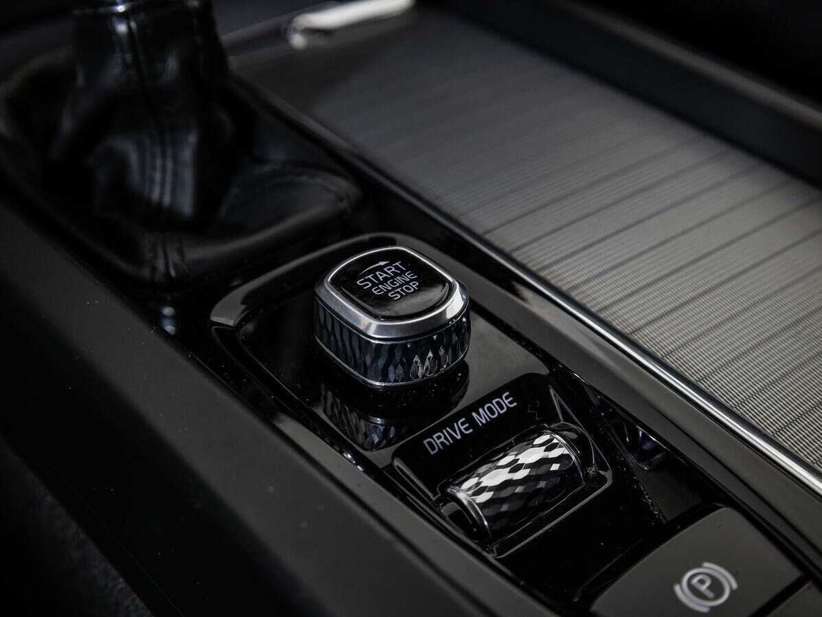 Volvo XC60, 2018 Фото №12