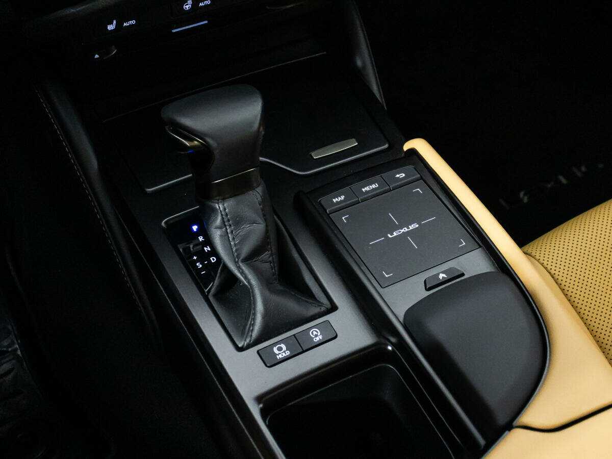 Lexus ES 250, 2021 Фото №21