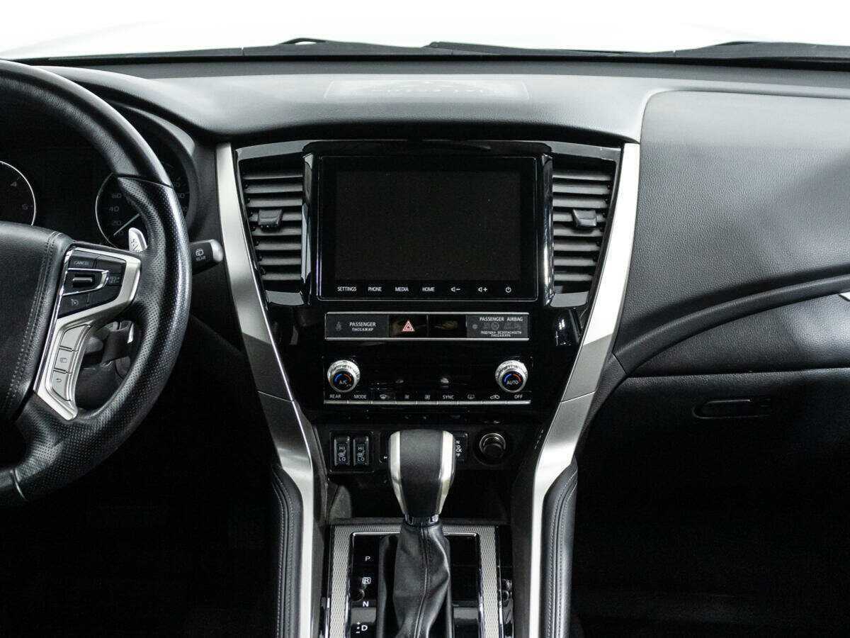 Mitsubishi Pajero Sport, 2022 Фото №14