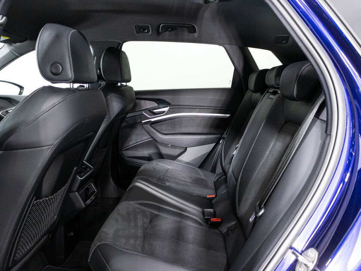 Audi e-tron 50, 2022 Фото №8