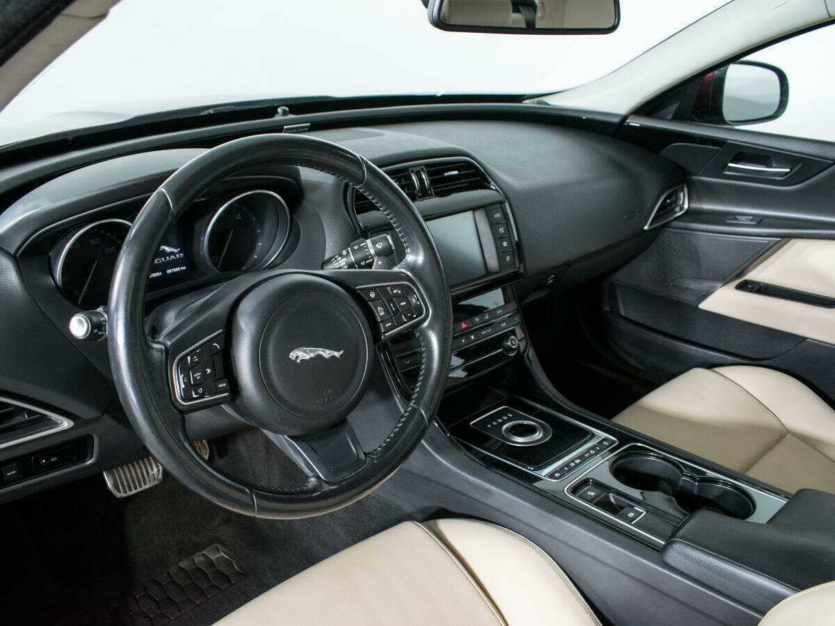 Jaguar XE, 2016 Фото №13