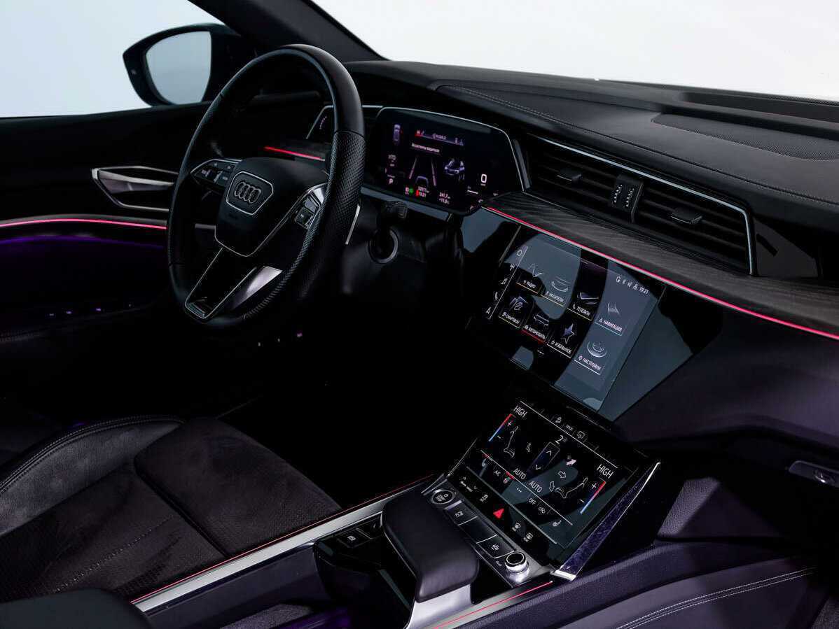 Audi e-tron 50, 2021 Фото №20