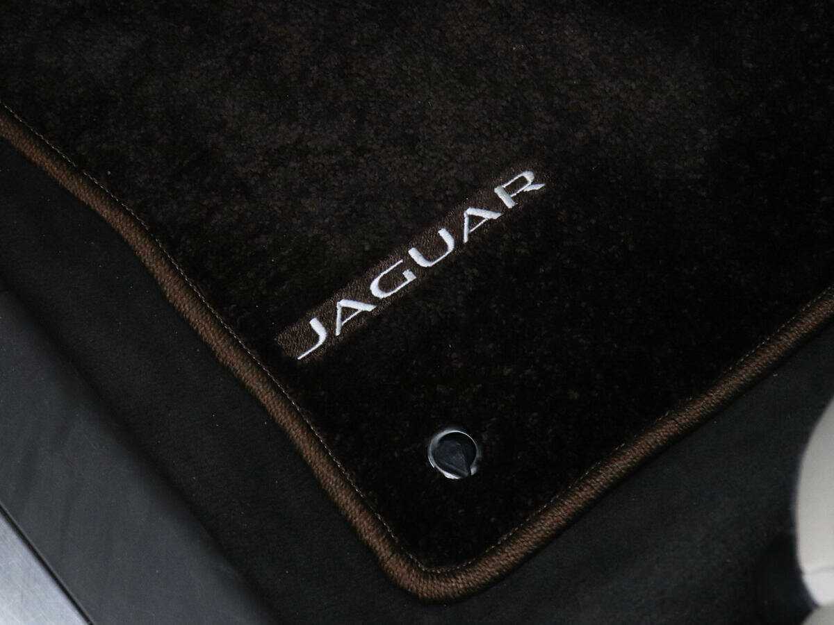 Jaguar F-Pace, 2016 Фото №21