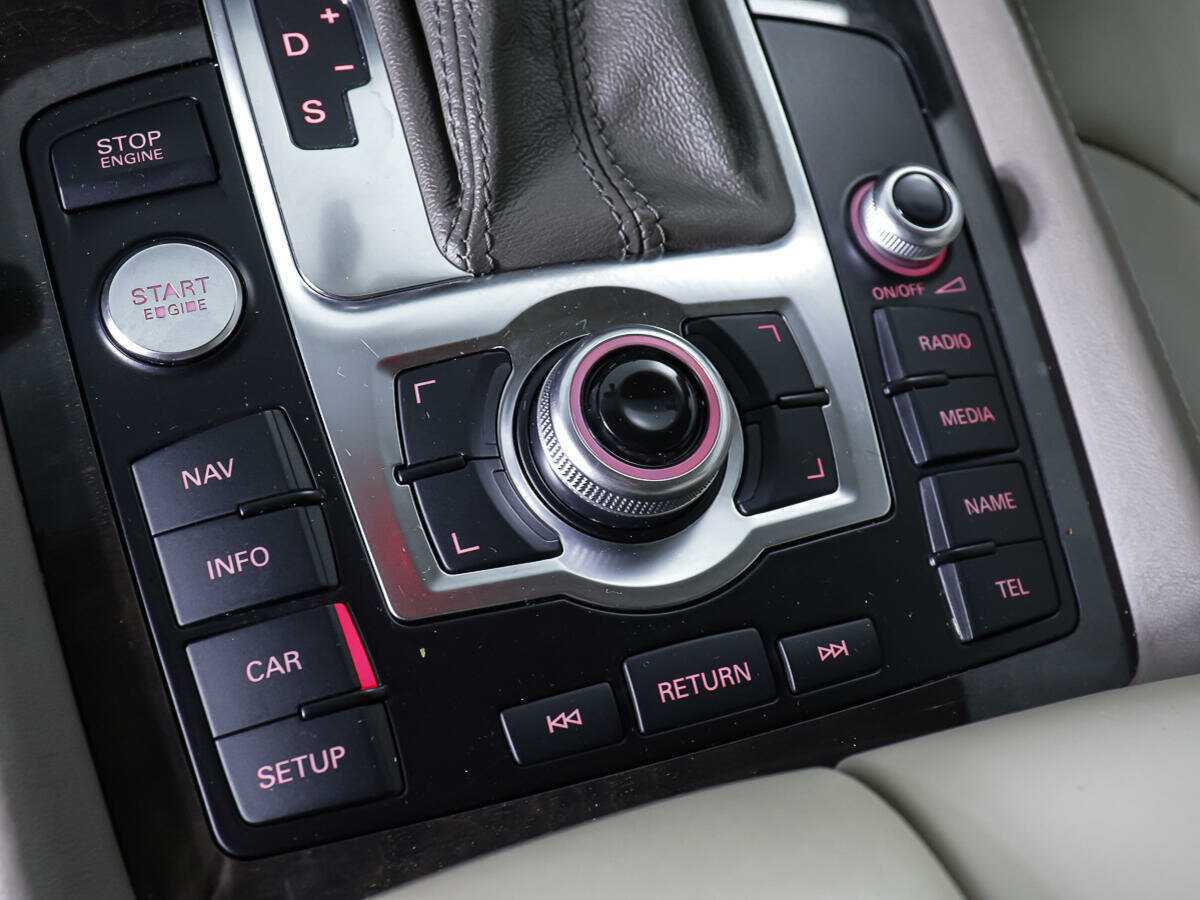 Audi Q7, 2010 Фото №23