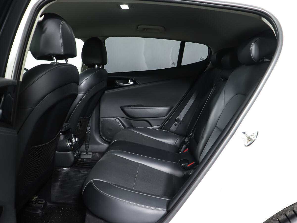 Kia Stinger, 2018 Фото №10