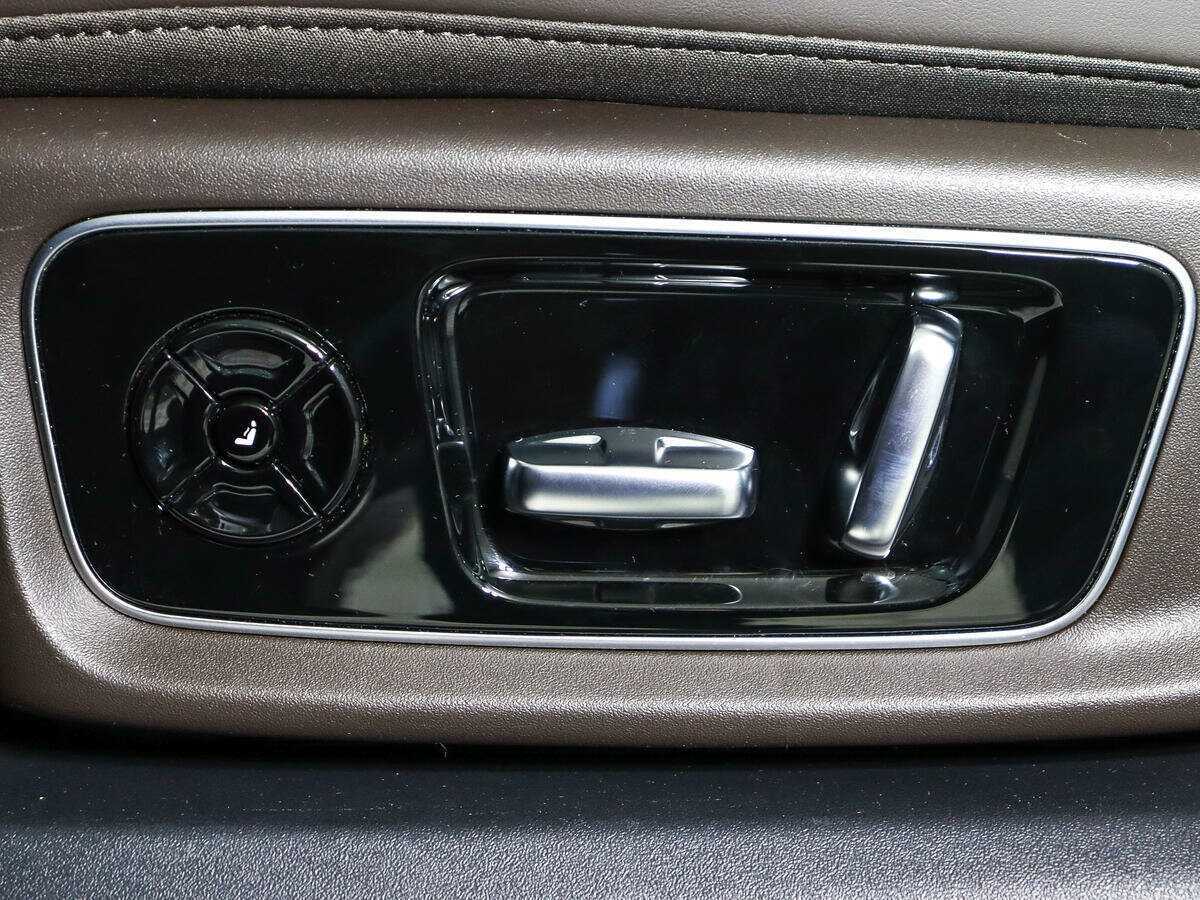 LiXiang L9 44.5 kWh, 2023 Фото №17