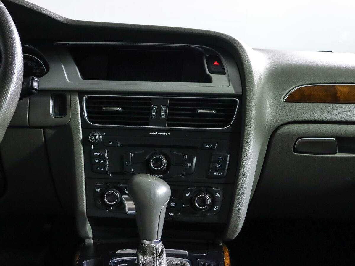 Audi A4, 2011 Фото №11