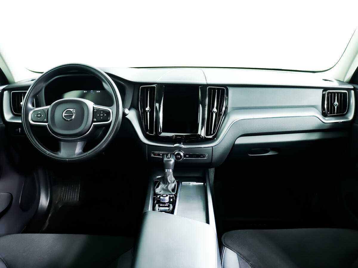 Volvo XC60, 2021 Фото №11