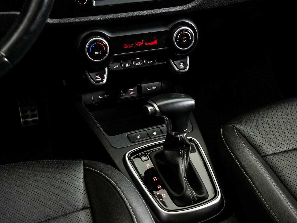 Kia Rio X-Line, 2018 Фото №13