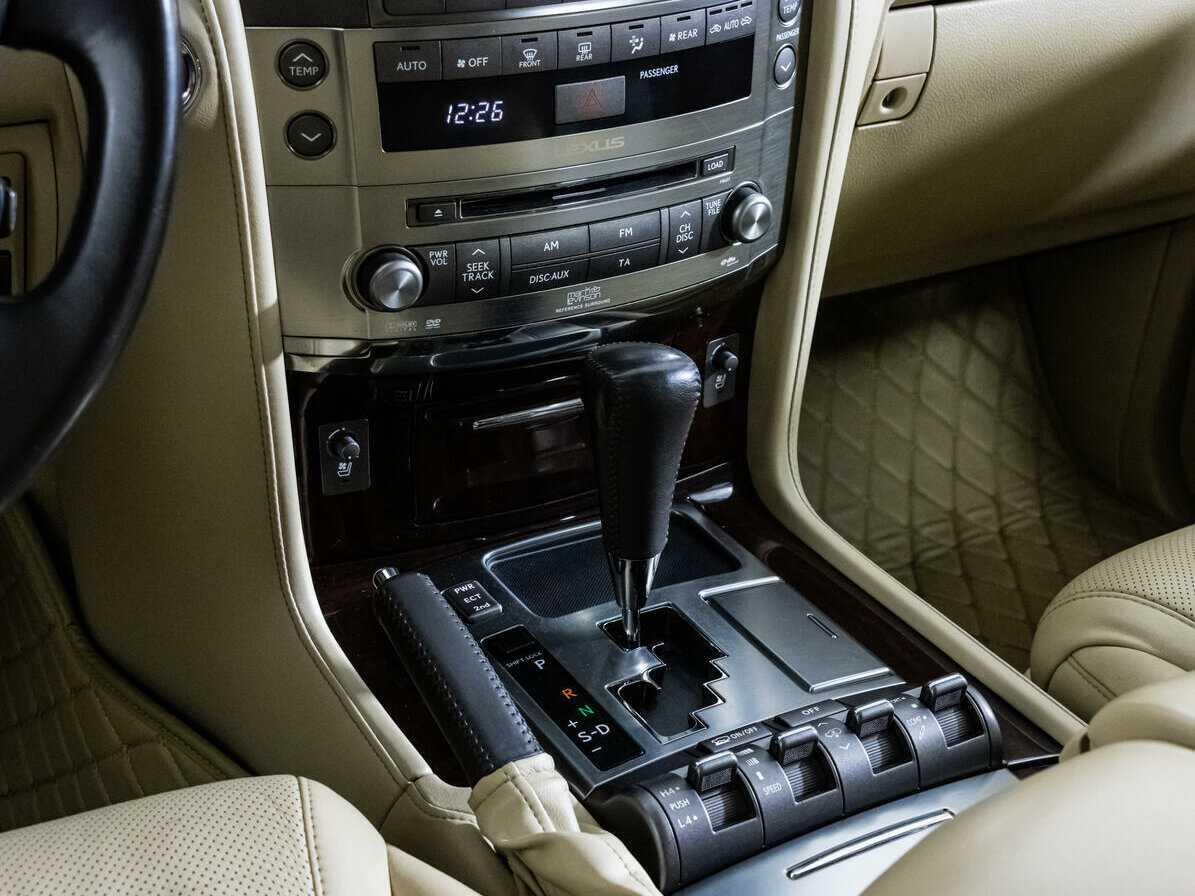 Lexus LX 570, 2008 Фото №12