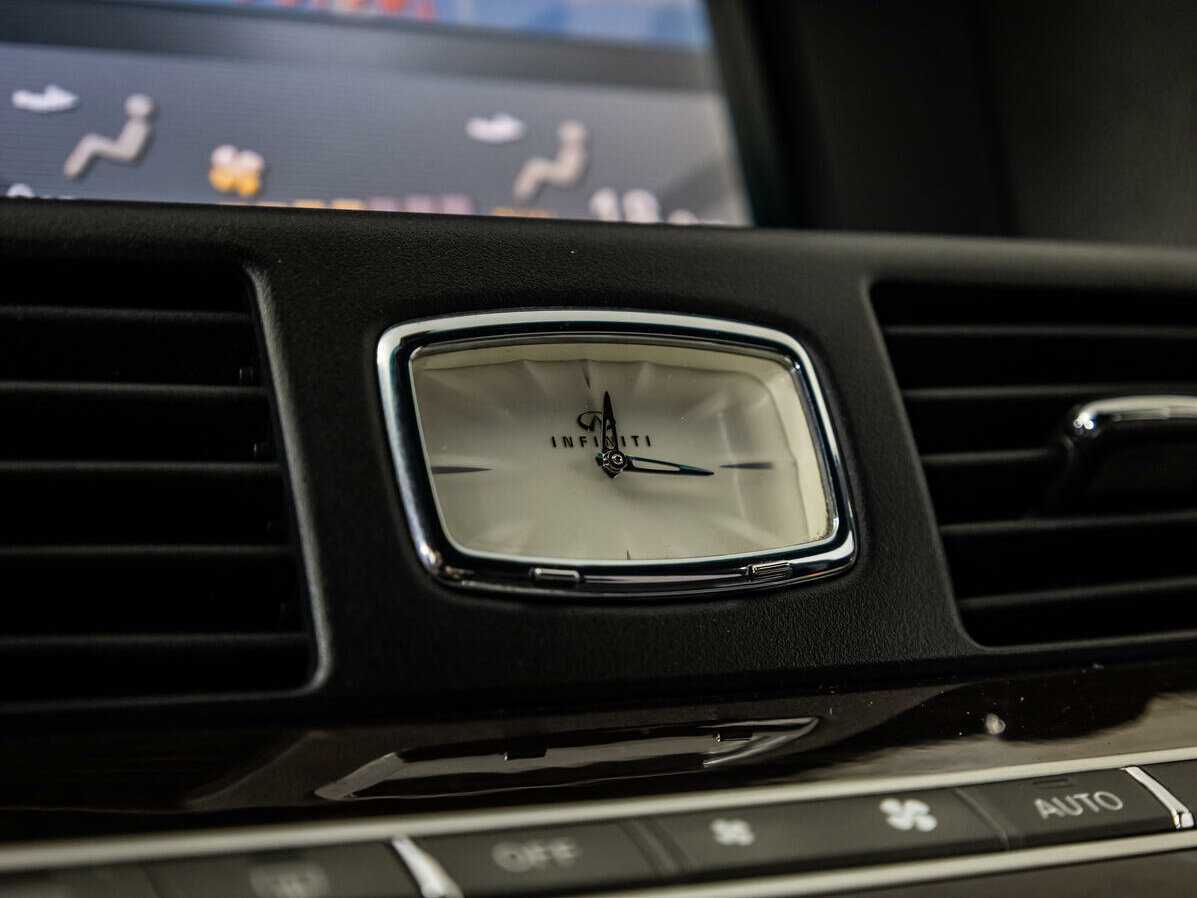 Infiniti M25, 2010 Фото №14
