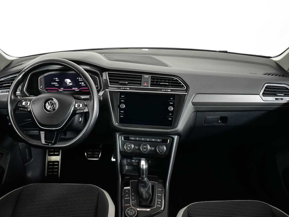 Volkswagen Tiguan, 2019 Фото №11