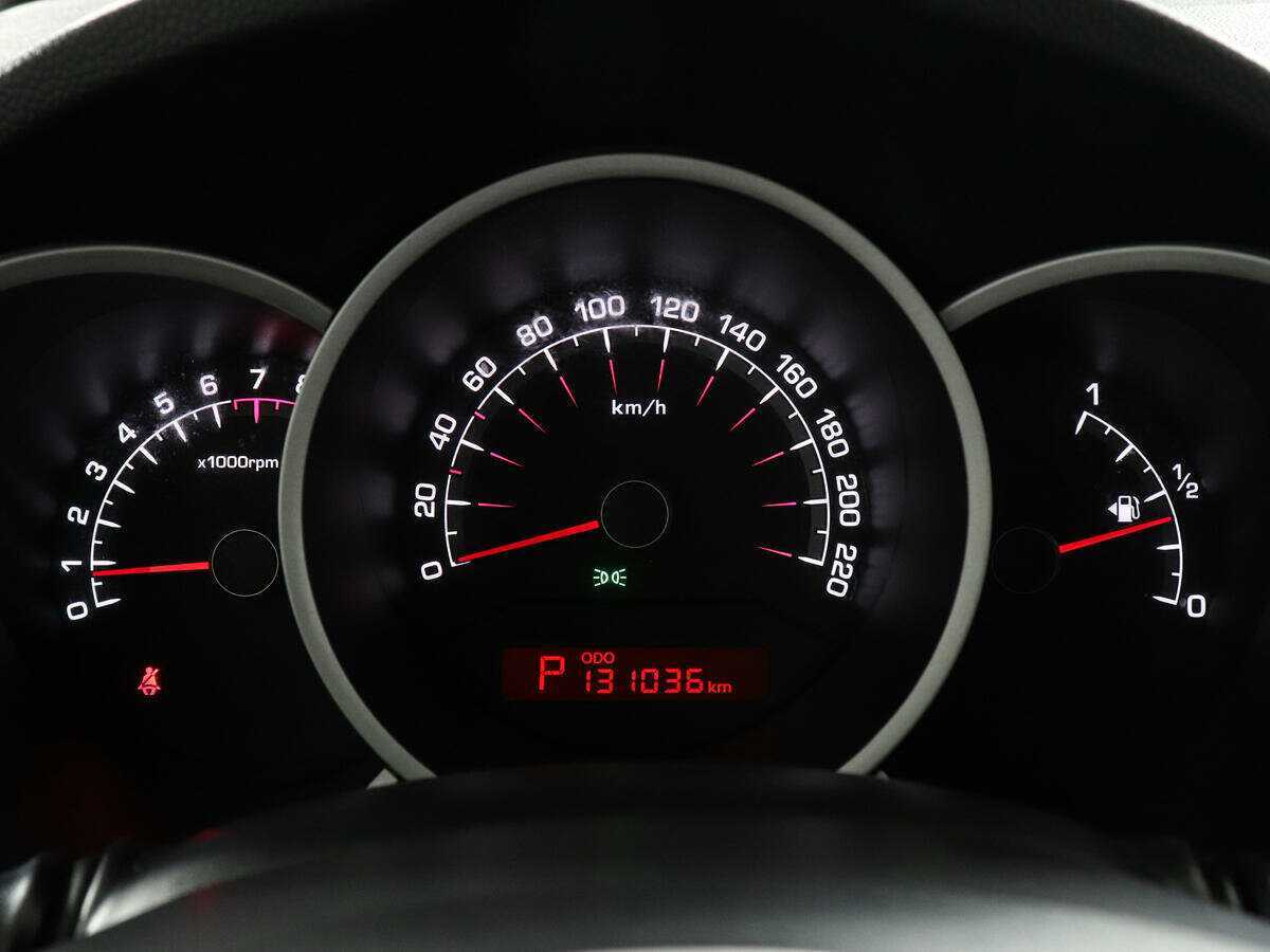 Kia Venga, 2013 Фото №11