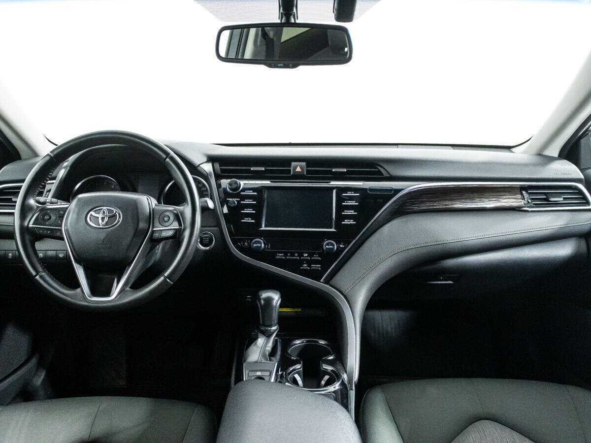 Toyota Camry, 2018 Фото №13