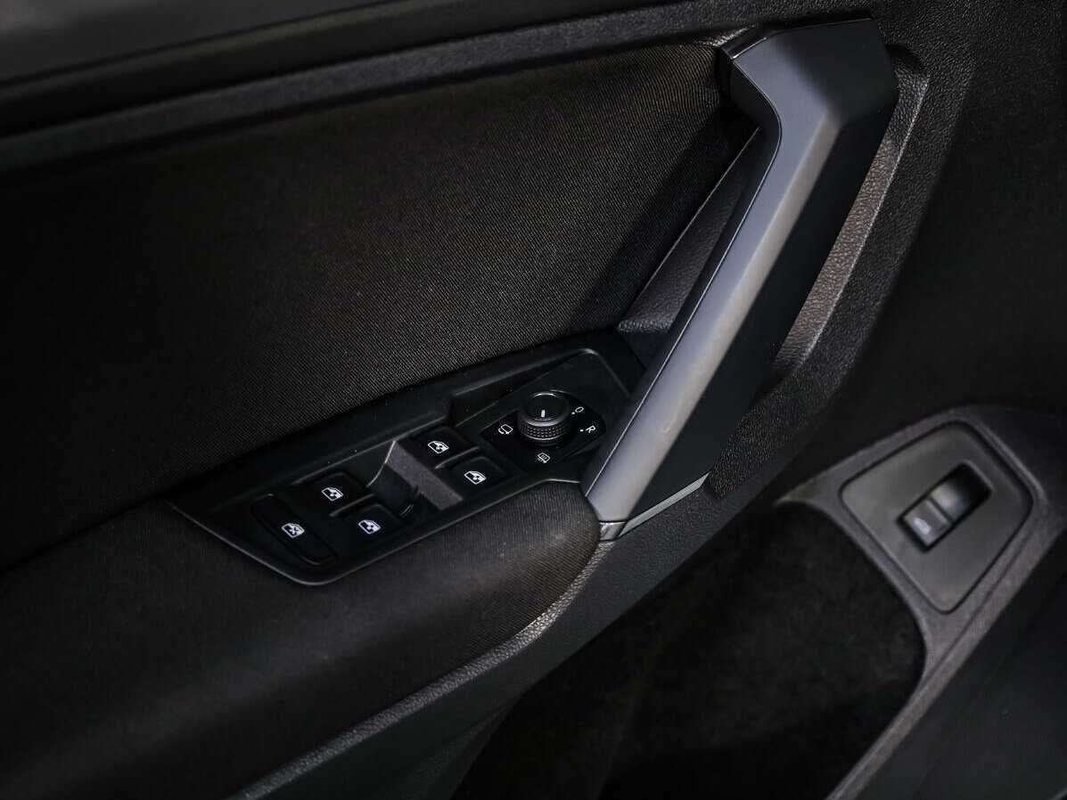 Volkswagen Tiguan, 2020 Фото №16