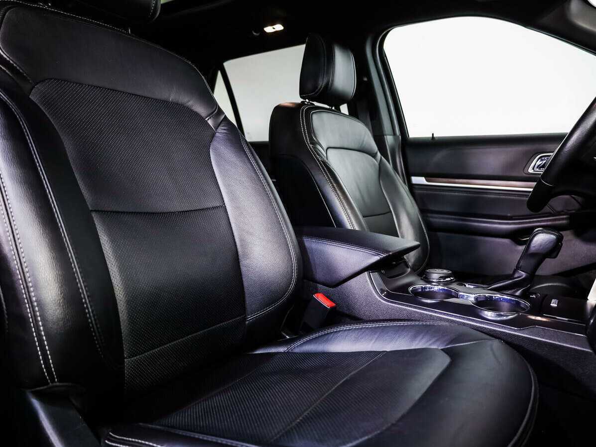 Ford Explorer, 2018 Фото №8
