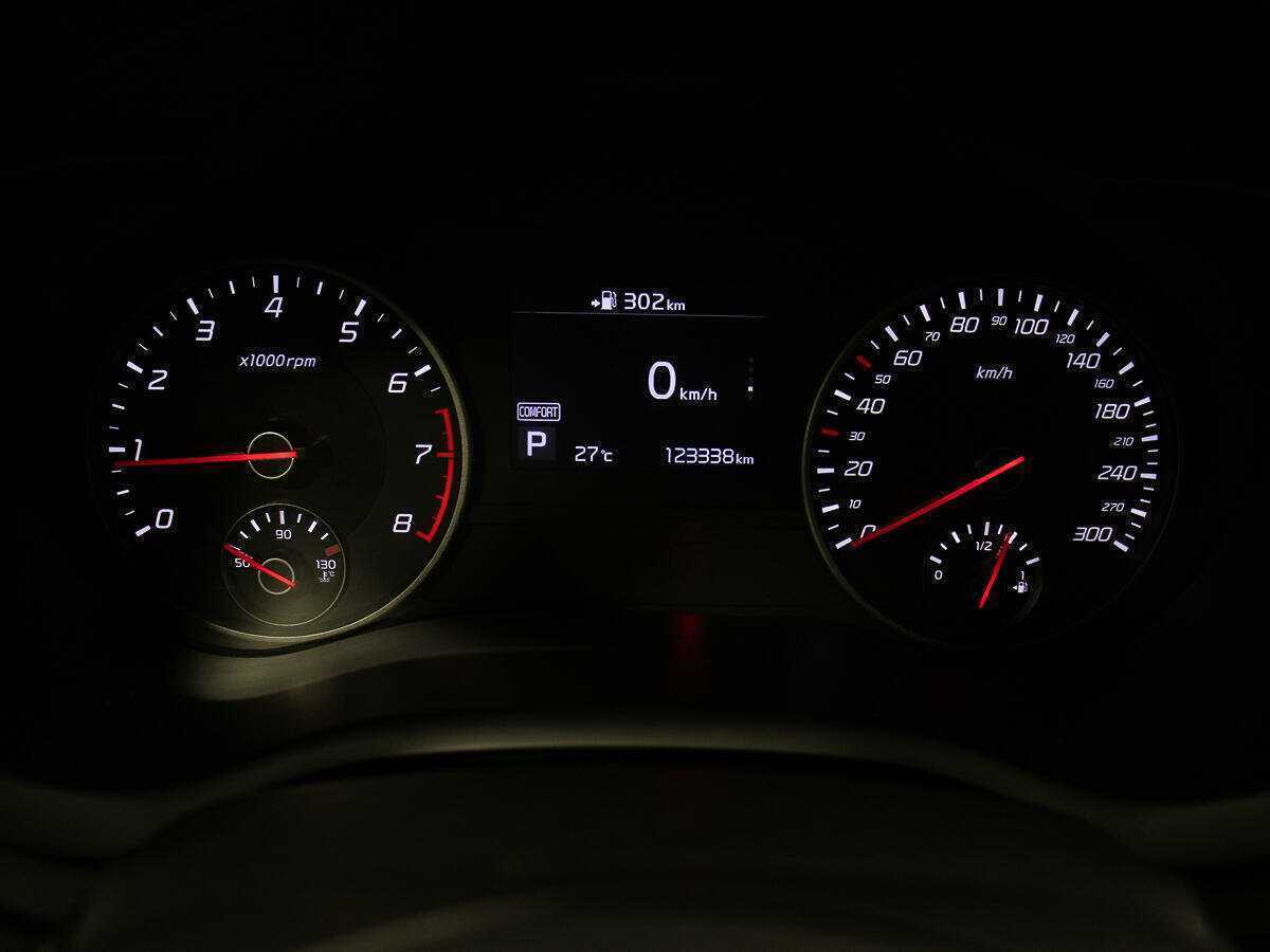 Kia Stinger, 2018 Фото №12