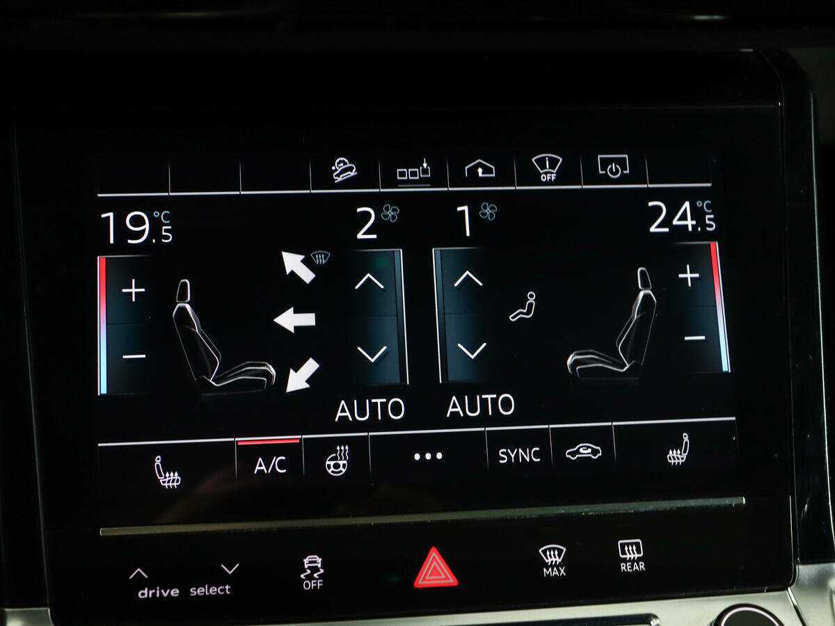 Audi e-tron 55, 2020 Фото №25