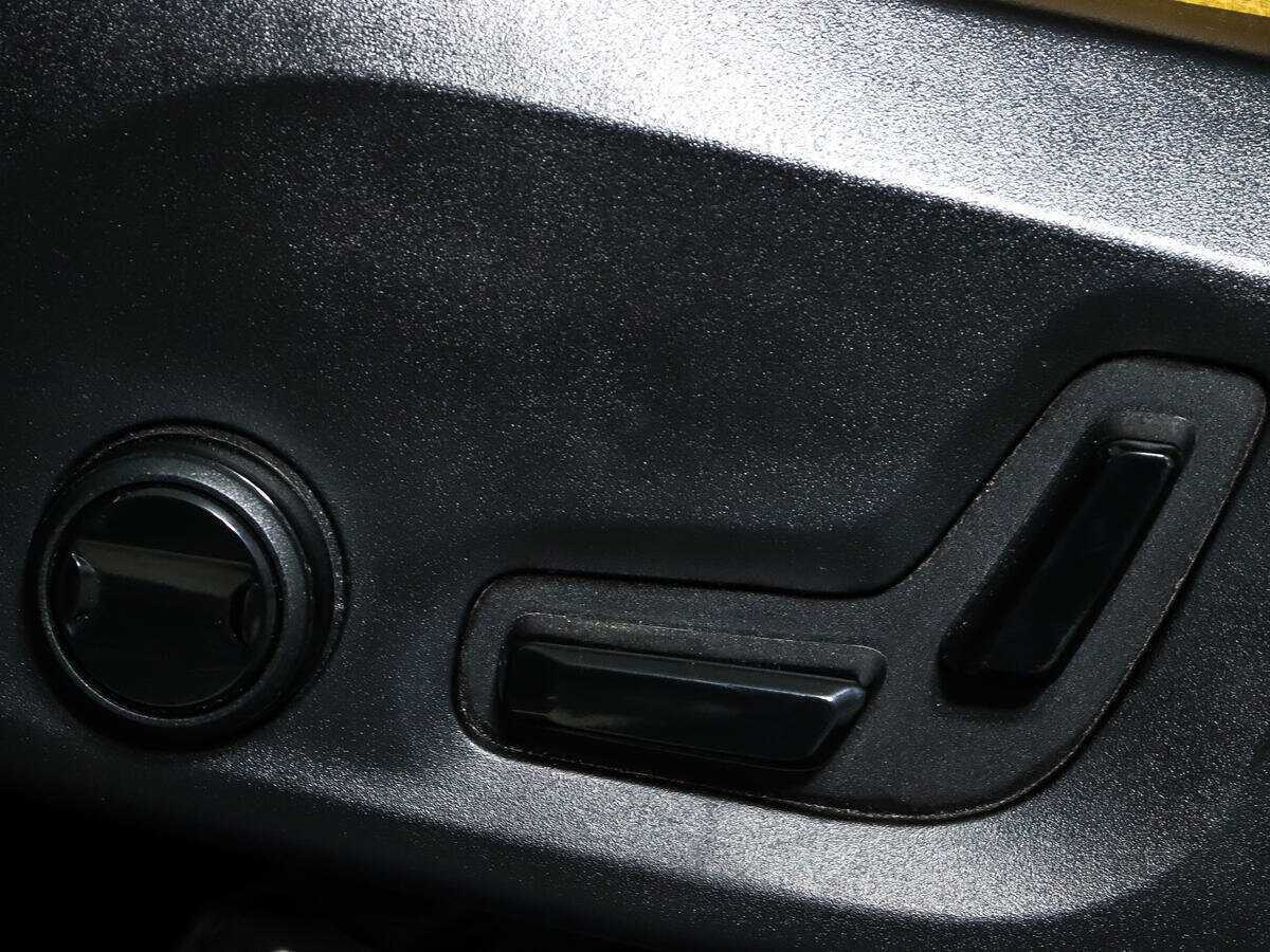 Volvo XC60, 2020 Фото №16