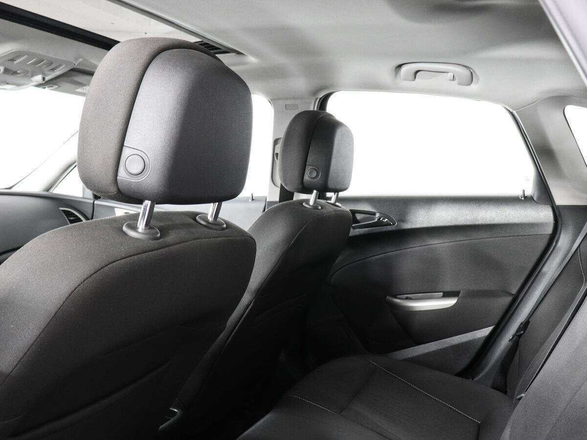 Opel Astra, 2011 Фото №12