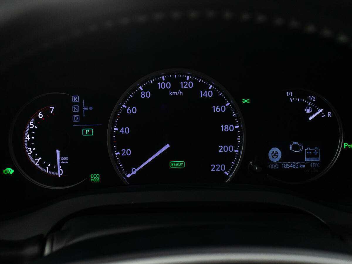 Lexus CT 200h, 2011 Фото №12